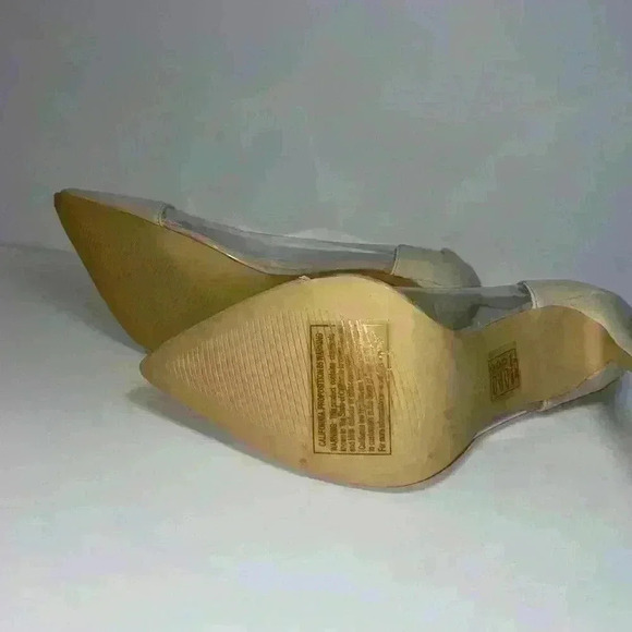 New Cape Robbin with Clear and ivory pointed toe 4.5 Heel Size 9 minor flaws - Picture 10 of 14